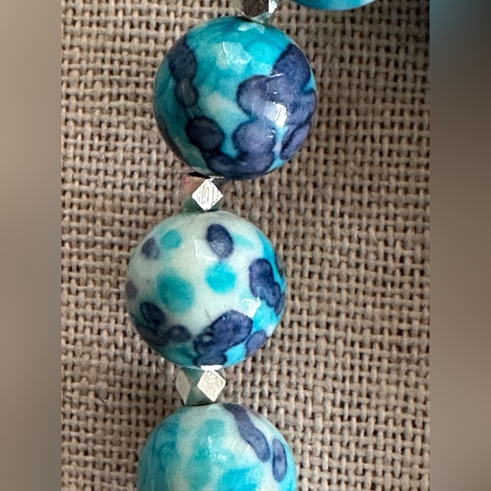 20 inch Blue & Gray Rain Flower Jade Bead Necklace NWOT - Picture 7 of 15